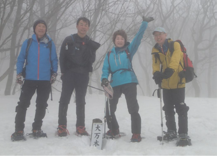 会山行報告　雪の大万木山山行